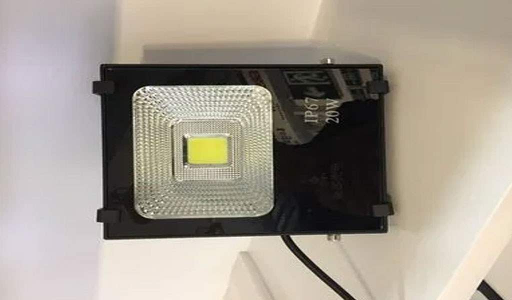 Floodlight Anti Surge